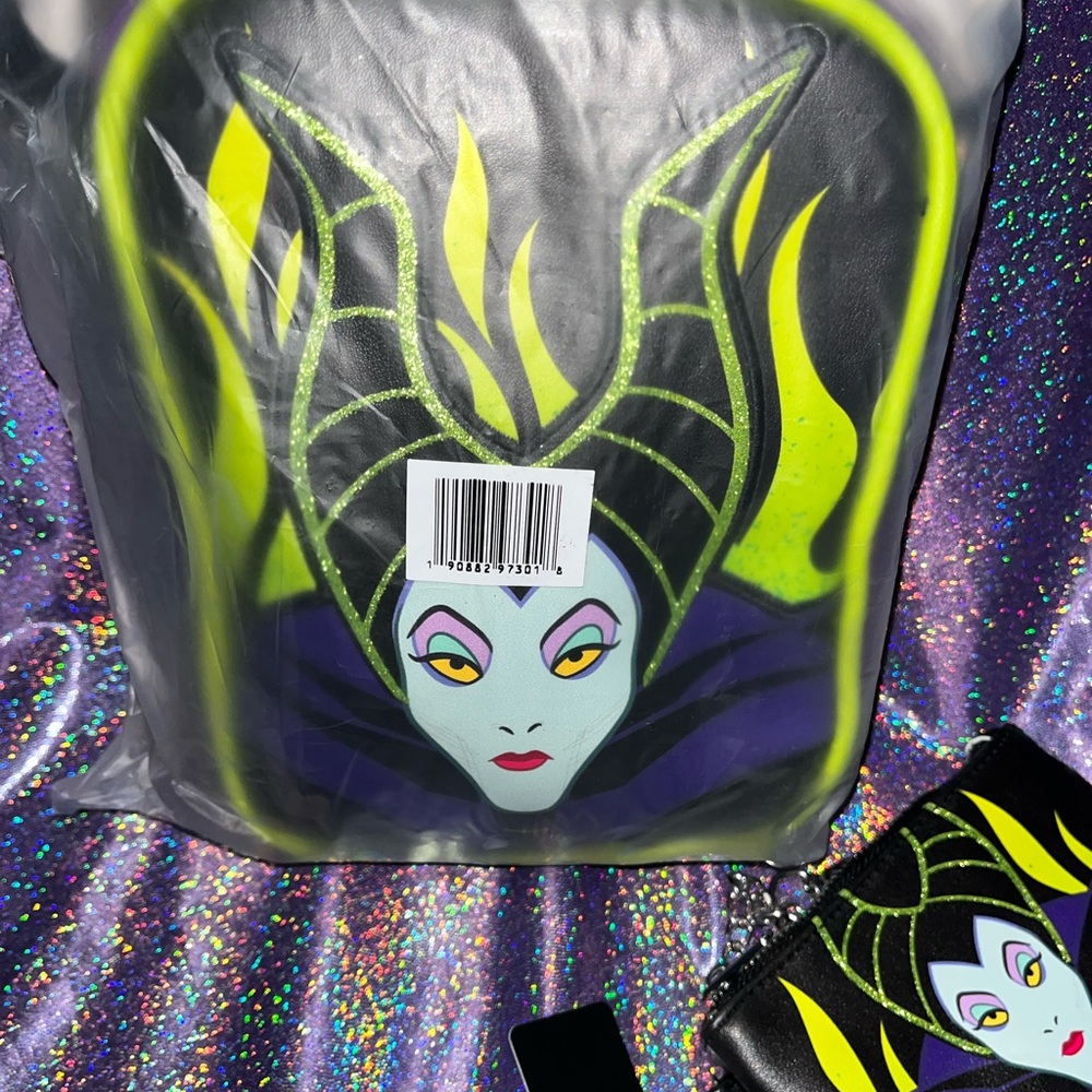 Disney Villians Malificent Crossbody Set - Picture 4 of 6